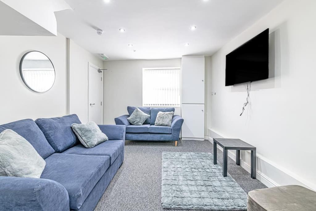 Luxury 5 Bedroom Holiday Home Within Prescot Extérieur photo