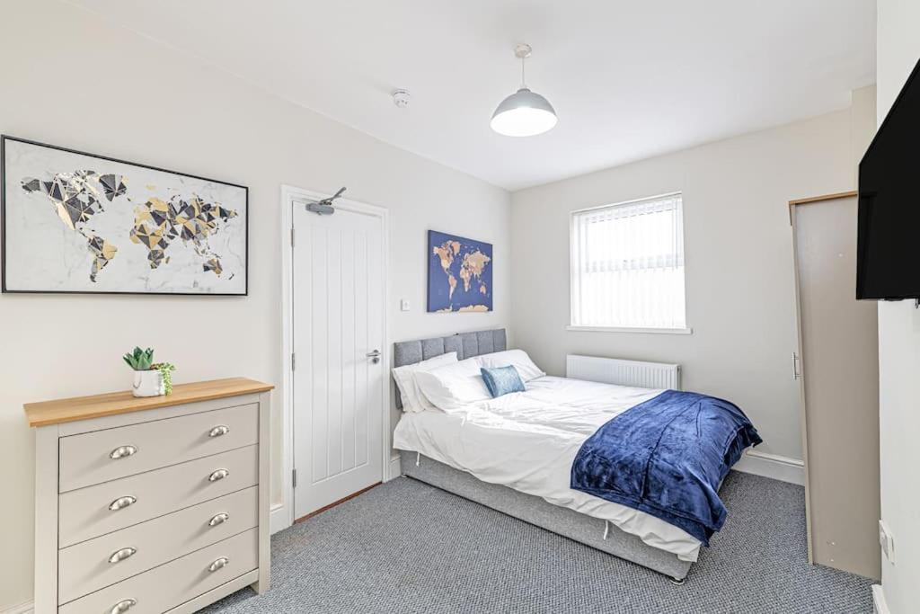 Luxury 5 Bedroom Holiday Home Within Prescot Extérieur photo
