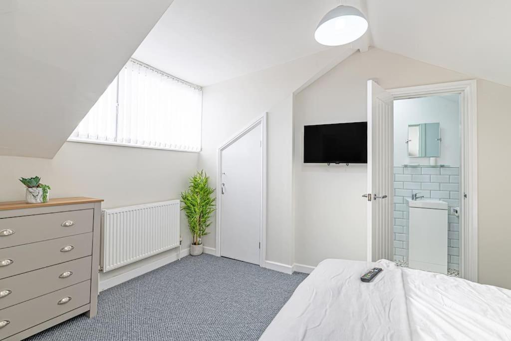 Luxury 5 Bedroom Holiday Home Within Prescot Extérieur photo