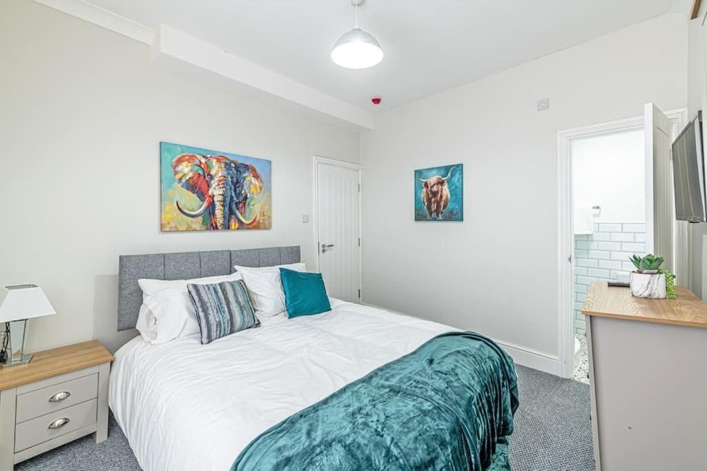 Luxury 5 Bedroom Holiday Home Within Prescot Extérieur photo